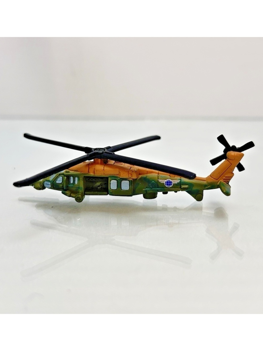 Micro Machines Military UH-60 Blackhawk Helicopter Galoob LGTI 1994